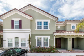 Amazing 4 beds with private pool near Disney